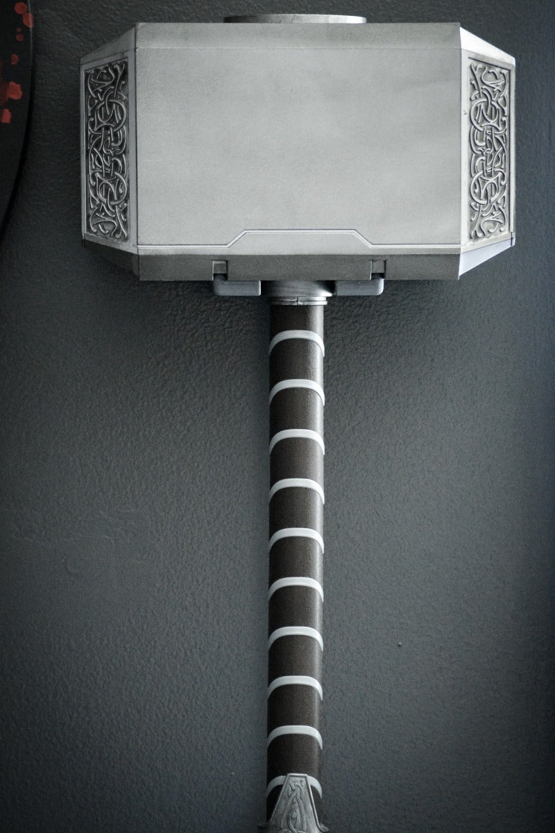 3d Printed Mjölnir (Thor's hammer) wall mount